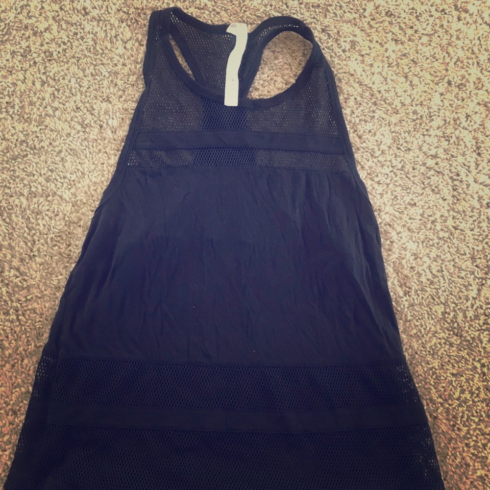 alo yoga mesh tank size small
